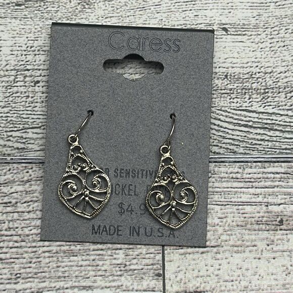 Caress Earrings Set Of 4 NWT - Picture 2 of 5